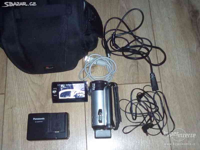 Digitální videokamera Panasonic SDR-H80 stříbrná. - foto 3