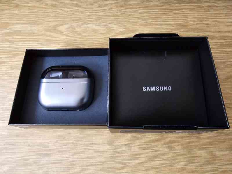 Sluchátka Samsung Galaxy Buds3 Pro Stříbrná - foto 2