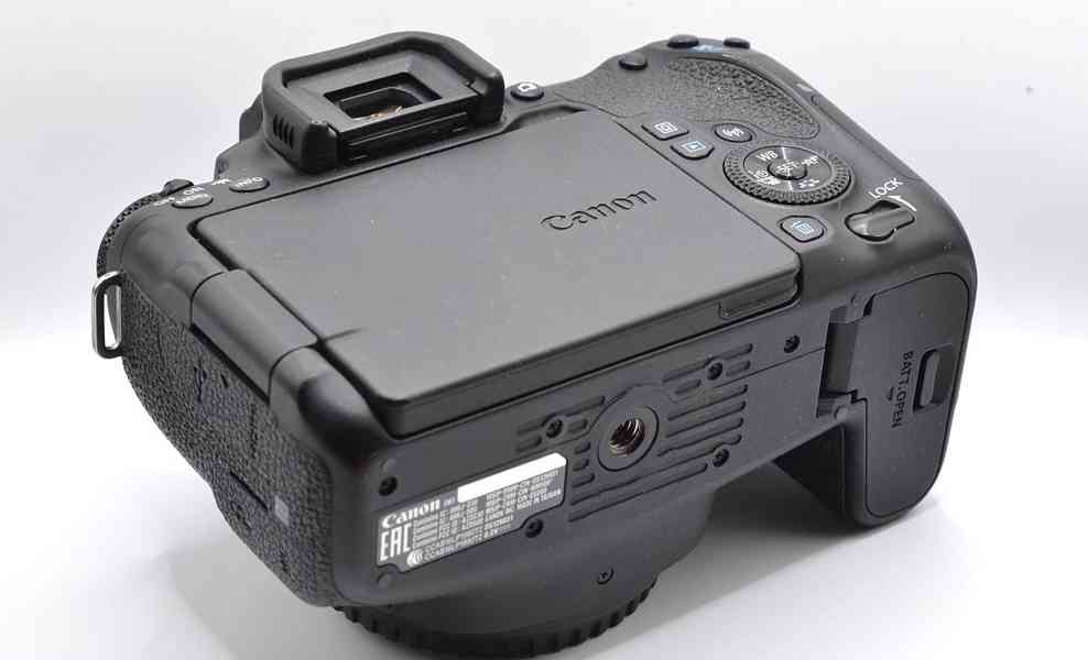 Canon EOS 77D *CMOS  Full HDV 60p*Wi-Fi*64000 Exp. - foto 8