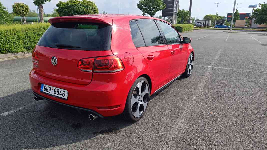 VW Golf GTI - foto 8