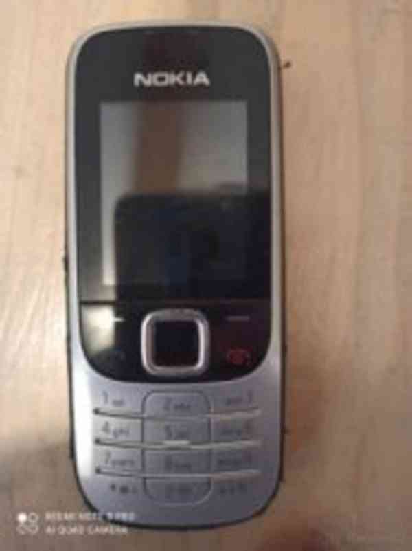 Mobilní telefon Nokia - foto 1