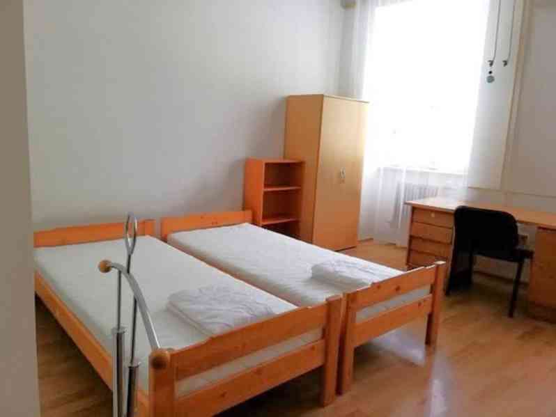 1. a 2.lůž. pok. (i JEDNOTLIVĚ), studenti/ky/pár, prač./suš. - foto 2