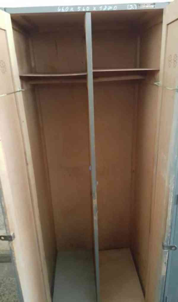 Skříň šatní - dřevěná 660x560x1870 (12402.) - foto 4