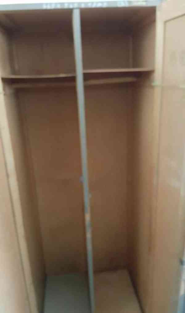 Skříň šatní - dřevěná 660x560x1870 (12402.) - foto 3