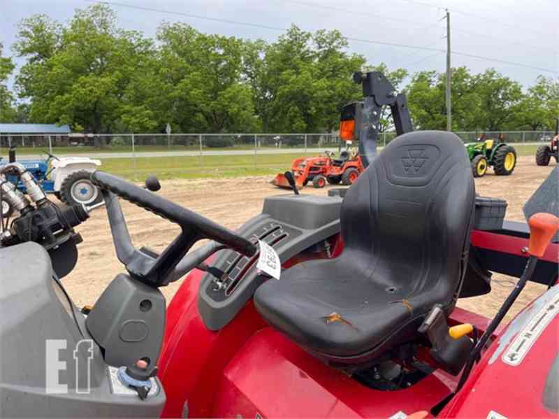 Traktor MASSEY FERGUSON 2705E  - foto 7