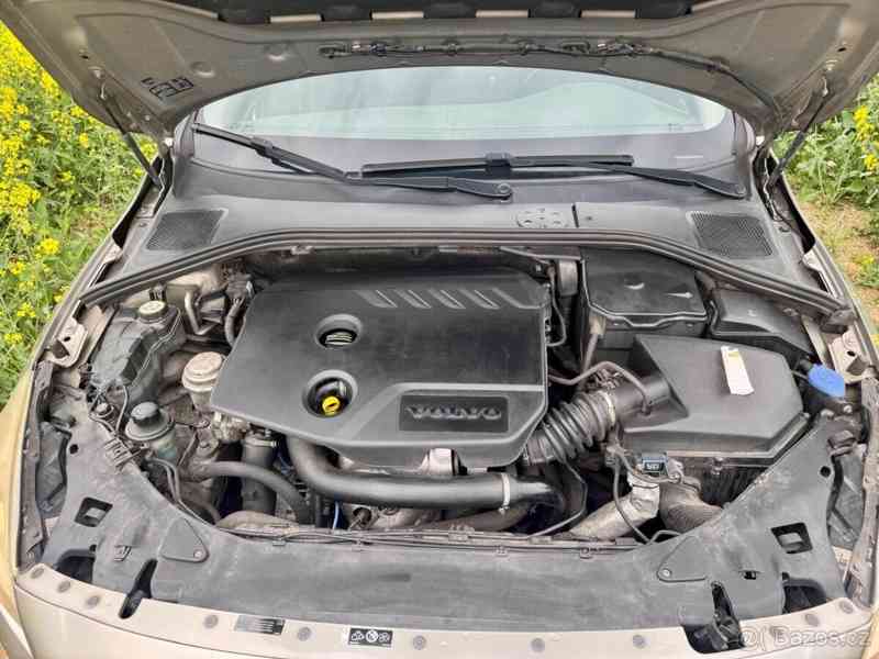 Volvo S60 1,6 (2011) - foto 14