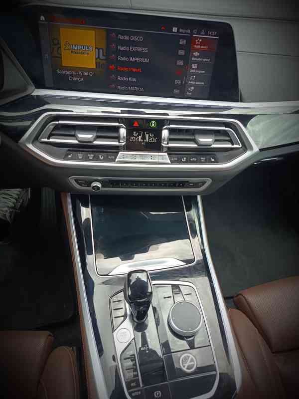 BMW X5 3,0d xDrive Sport Individual DPH  - foto 23