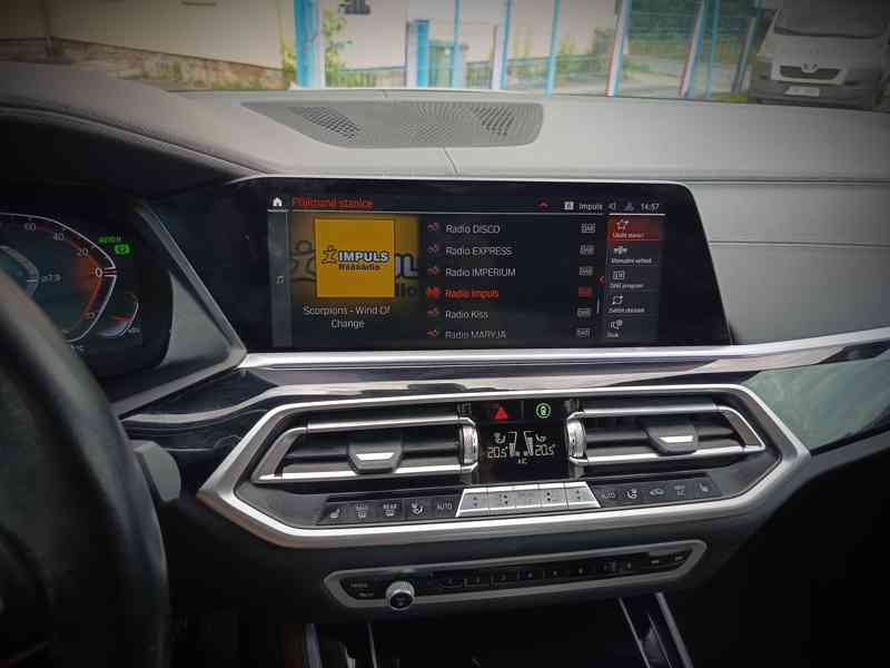 BMW X5 3,0d xDrive Sport Individual DPH  - foto 20