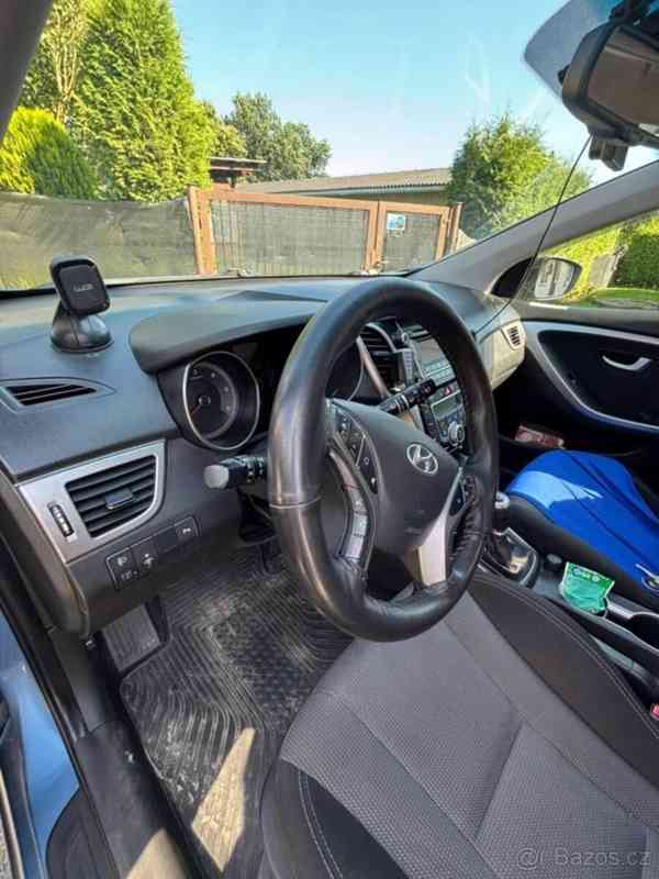 Hyundai i30 1,6   rok výroby 2012 - foto 8