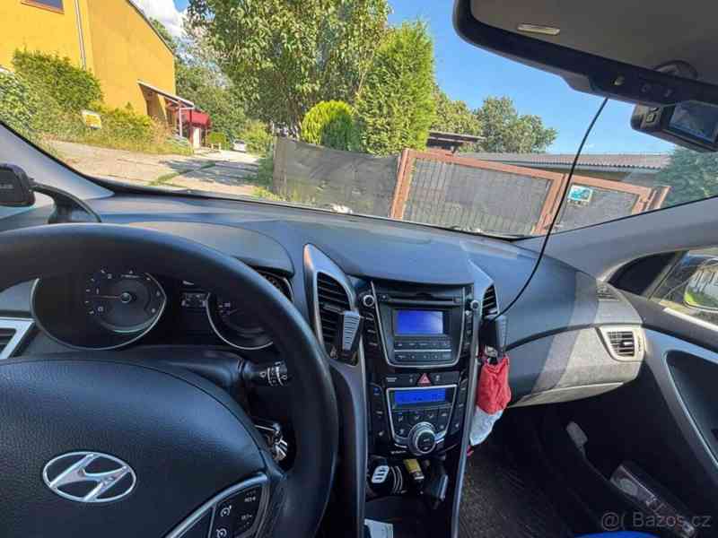Hyundai i30 1,6   rok výroby 2012 - foto 6
