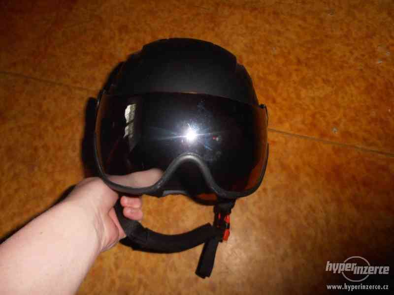 Helma na lyže - foto 1