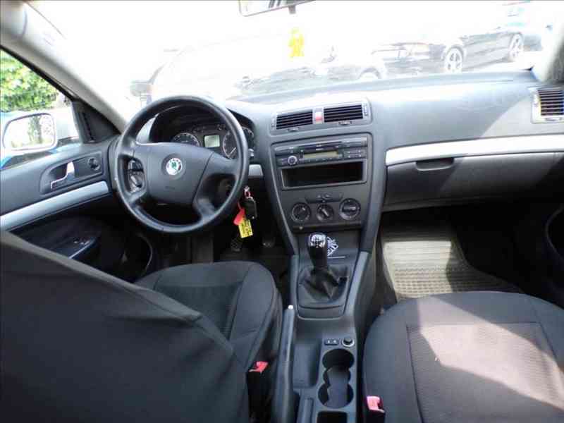 Škoda Octavia 1,6 MPI KLIMA - foto 5