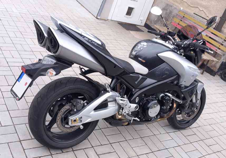 Prodám Suzuki GSX 1300 B-King, čerstvá STK - foto 6
