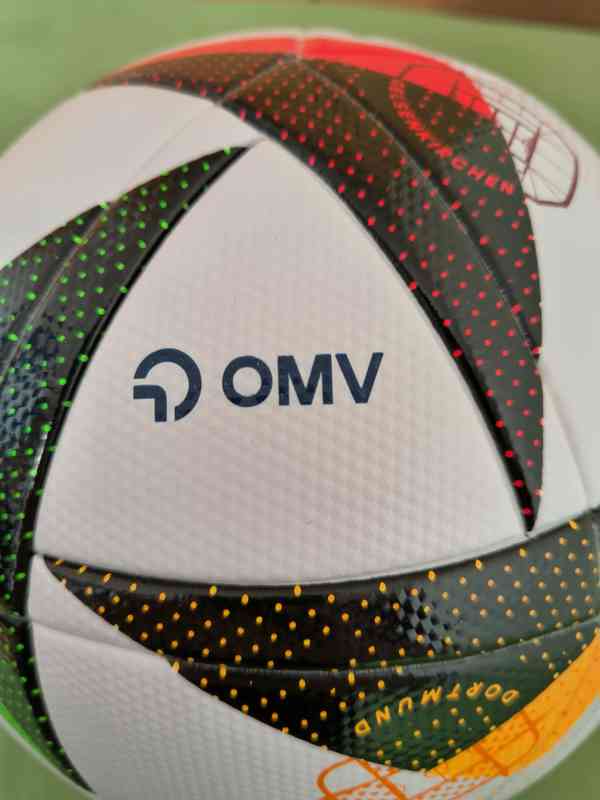 Fotbalový míč Adidas UEFA Euro 2024, Vel. 5 - foto 5