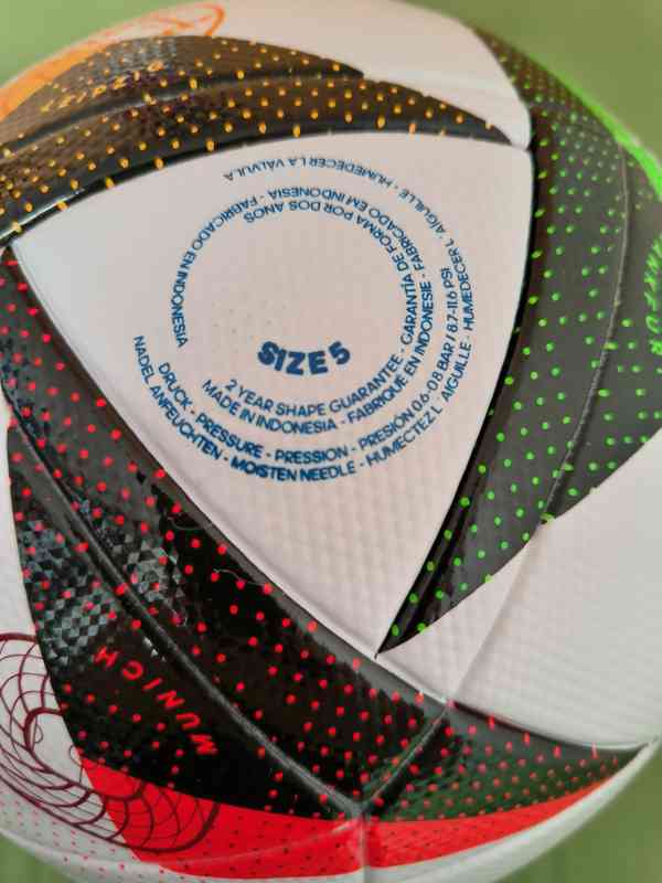 Fotbalový míč Adidas UEFA Euro 2024, Vel. 5 - foto 7