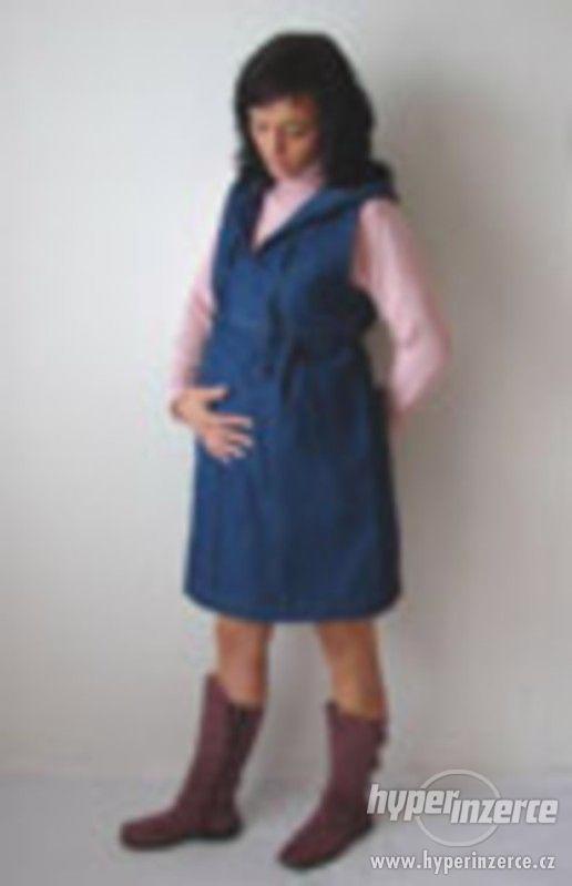 Těhotenské džínové  šaty s kapucí na konec zimy- jaro - foto 4