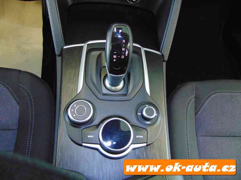 Alfa Romeo Stelvio 2.2 JTD Q4 EXECUTIVE 154 kW-DPH  - foto 14