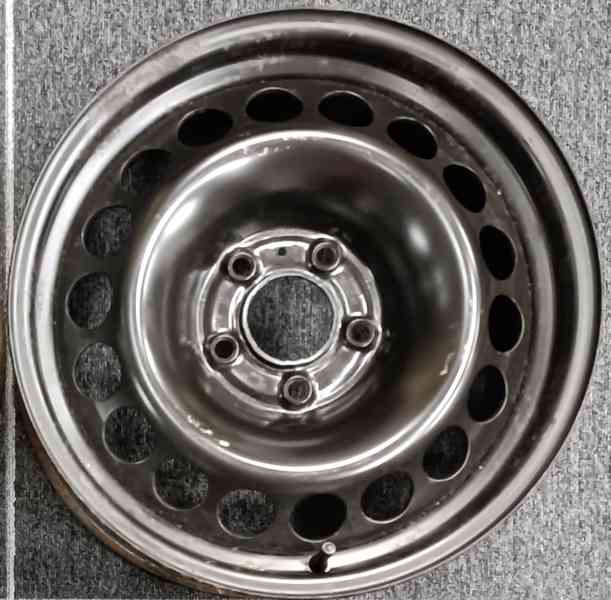 Plechové disky na Audi A4 5x112 ET39 7JX16 66,6