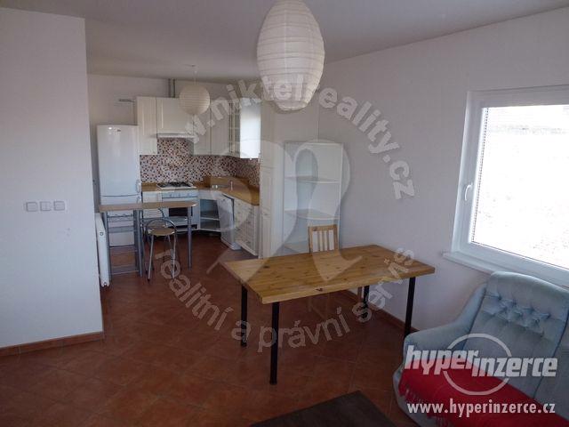 Krásná novostavba RD 4+1, nízké provozní náklady, poz. 775 m - foto 9