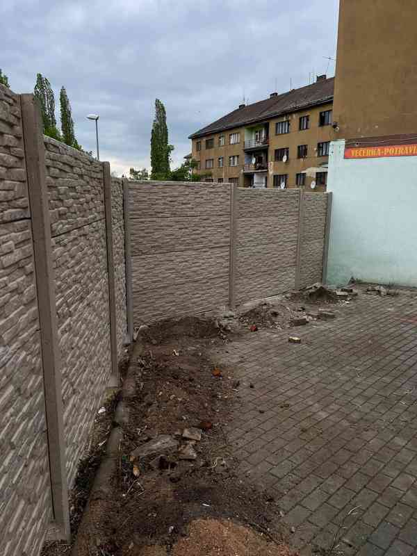 Stavba betonových plotu - foto 18