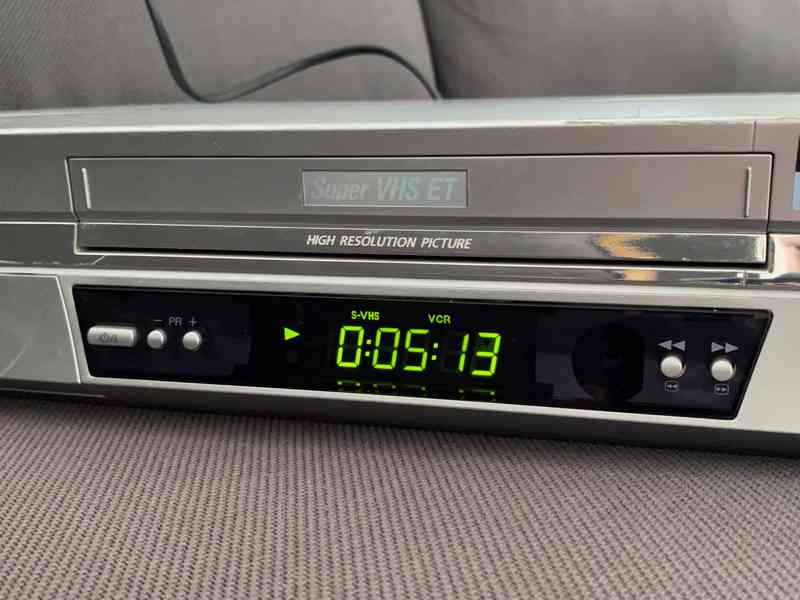 S-VHS-ET videorekordér JVC HR-S5970 s video stabilizátorem - foto 3