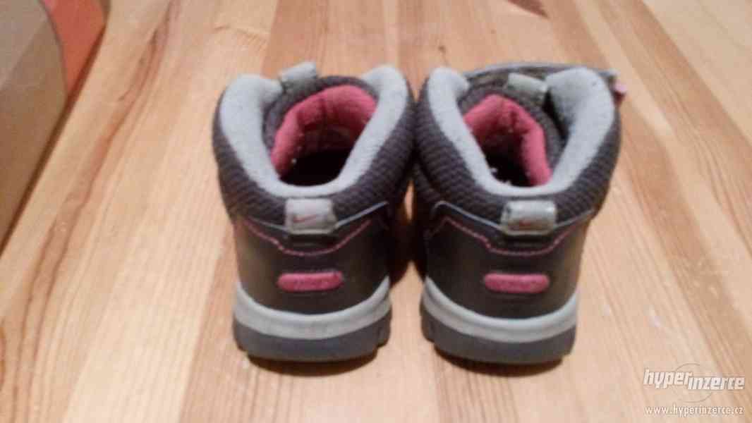 Dětské boty Nike vel 22 - foto 5