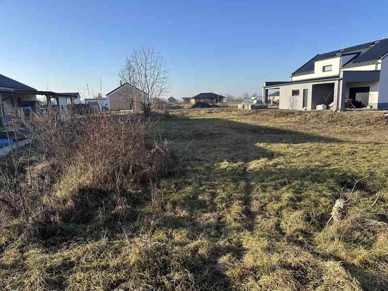 Stavební pozemek Dašice - 882 m2 - foto 3