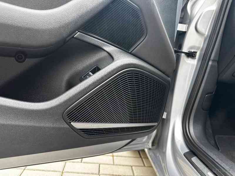 Audi A4 3,0 TDi quattro AUTOMAT - foto 7