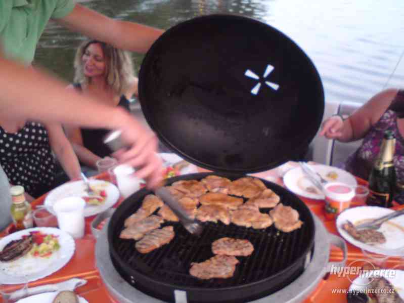 BBQ - DONUT - plovoucí party grill - foto 12