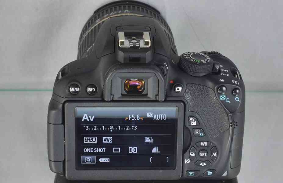 Canon EOS 700D +Tamron 18-270mm Di II VC 45000 Exp - foto 9
