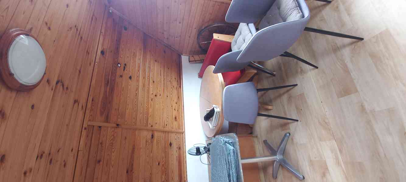 Zahrádku se zahradním domkem a skleníkem - foto 7