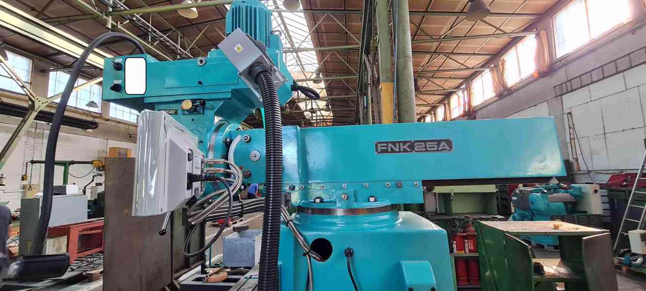 Frézka FNK 25 A, r. v. 1982, po GO  - foto 11