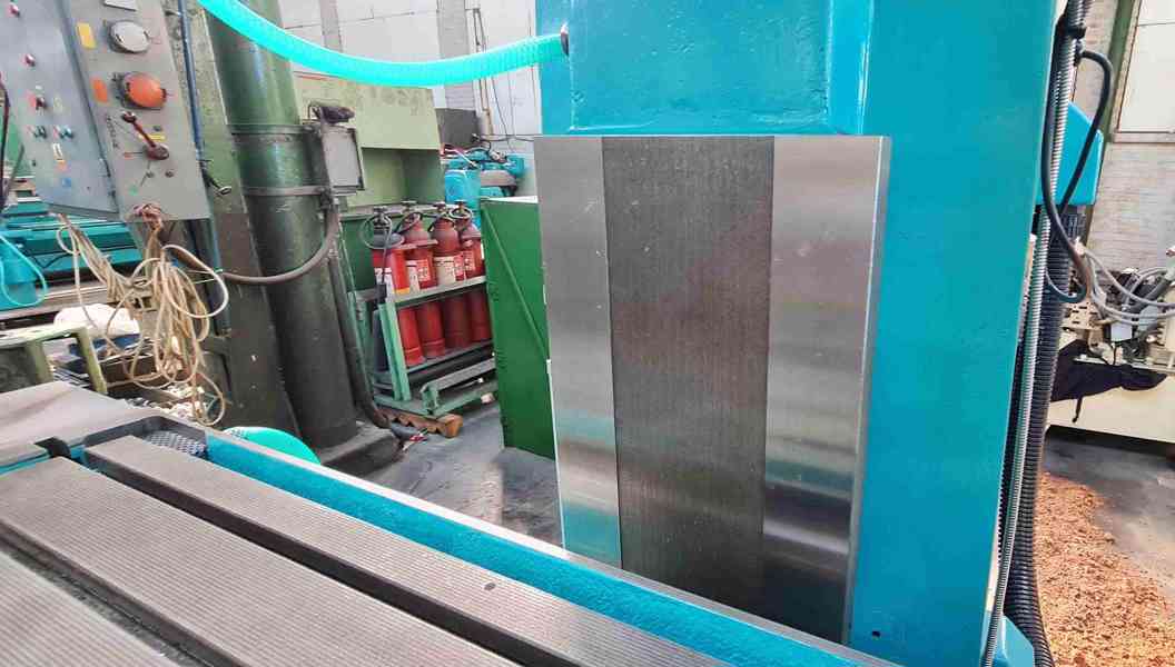 Frézka FNK 25 A, r. v. 1982, po GO  - foto 8