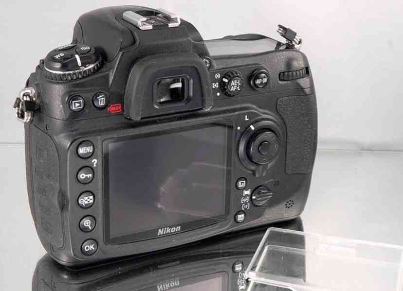 Nikon D300S *DX 12.3 MPix*JPEG+RAW**HDV*60000 Exp. - foto 6
