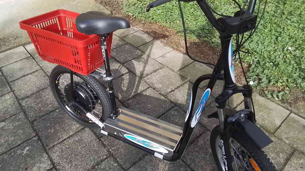 Elektrokoloběžka Perut City - foto 5