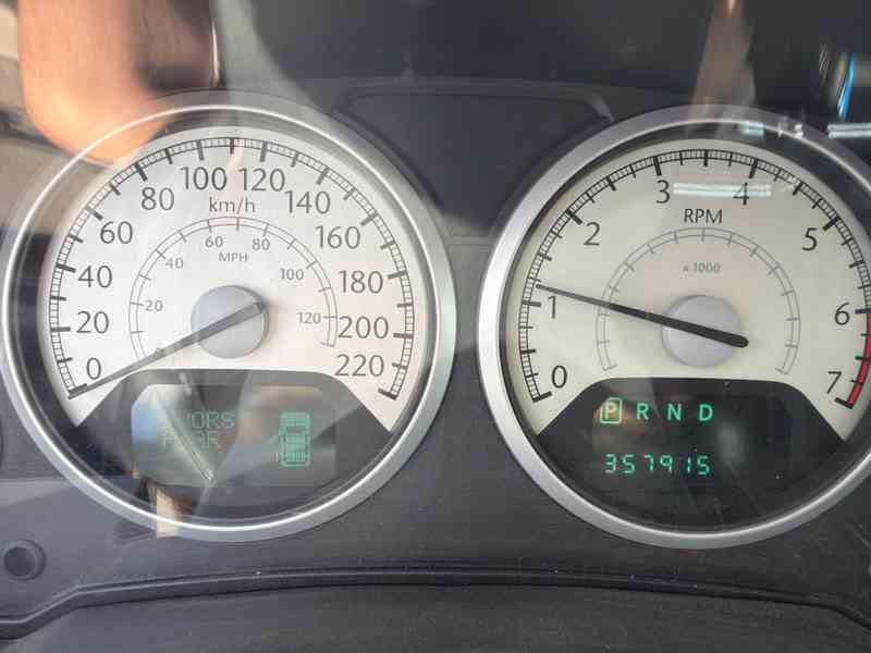 Chrysler Grand Voyager 3.8 RT LPG, Kůže EU 2008 - foto 16