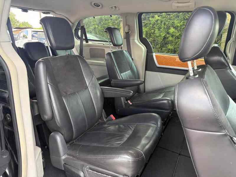 Chrysler Grand Voyager 3.8 RT LPG, Kůže EU 2008 - foto 9