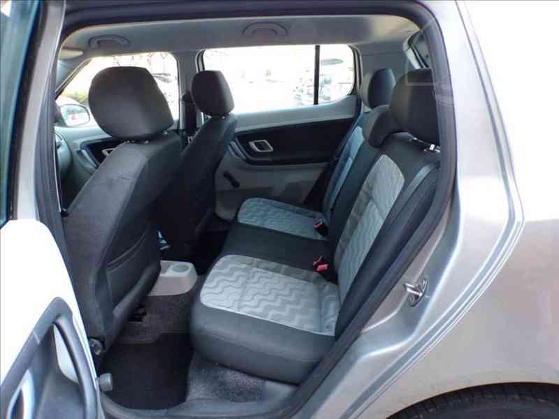 Škoda Fabia 1,2 i 51KW 12V KLIMATIZACE - foto 9