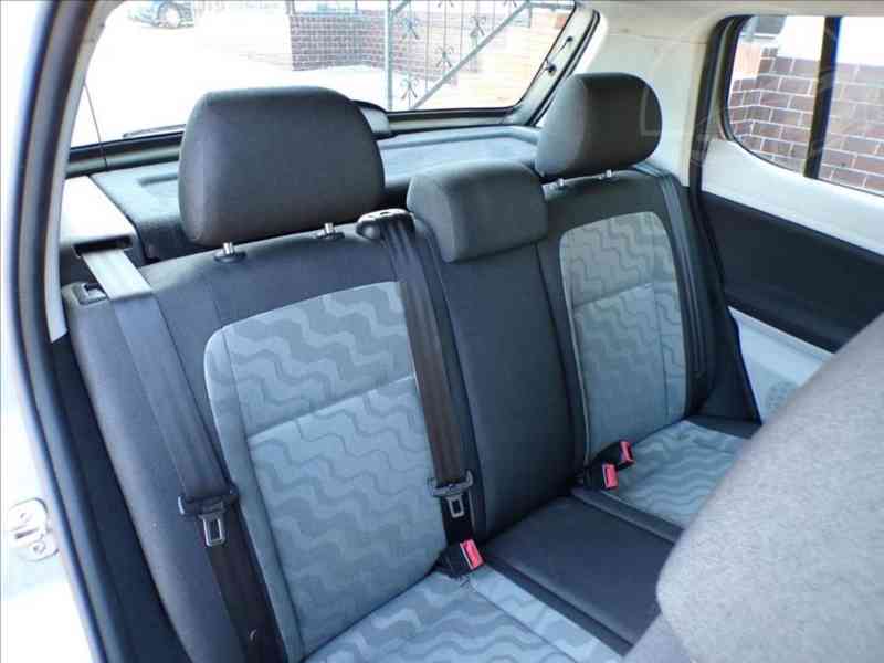 Škoda Fabia 1,2 i 51KW 12V KLIMATIZACE - foto 11