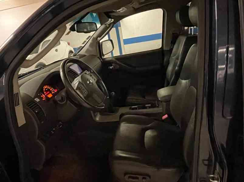 Nissan Pathfinder 2.5 dCi LE 126kw - foto 7
