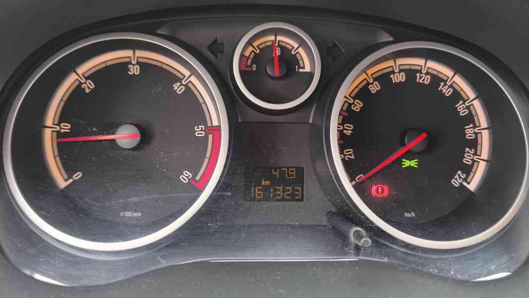 Corsa 1,3 CDTi 70kW Ecotec + tažné - foto 7