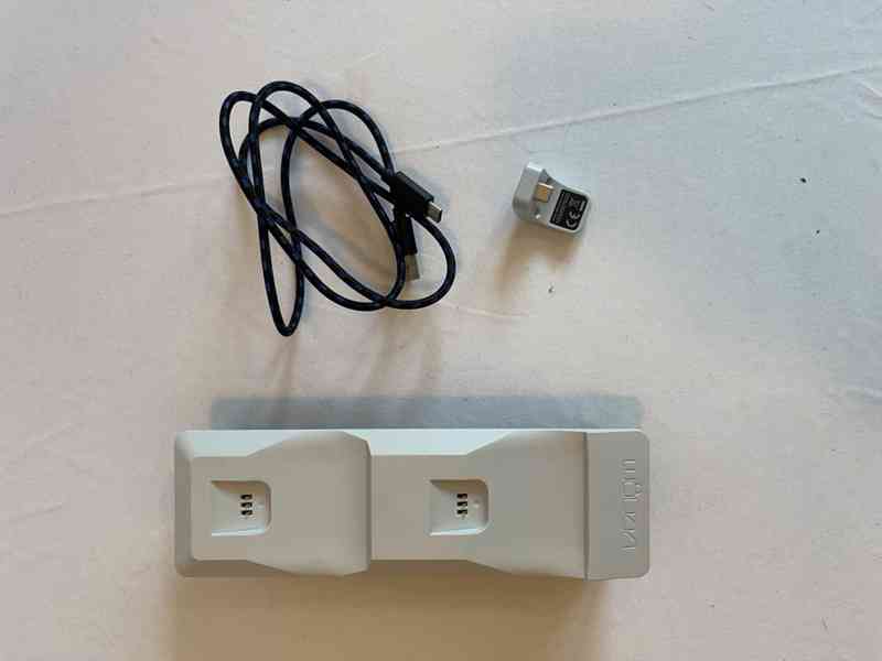 Venom VS5001 bílá Twin Docking Station PS5 - netestováno - foto 2