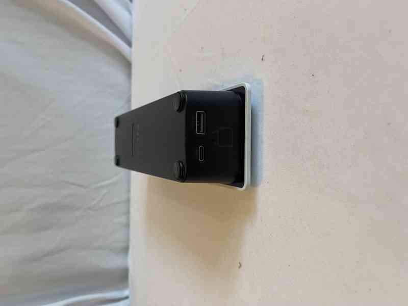 Venom VS5001 bílá Twin Docking Station PS5 - netestováno - foto 4