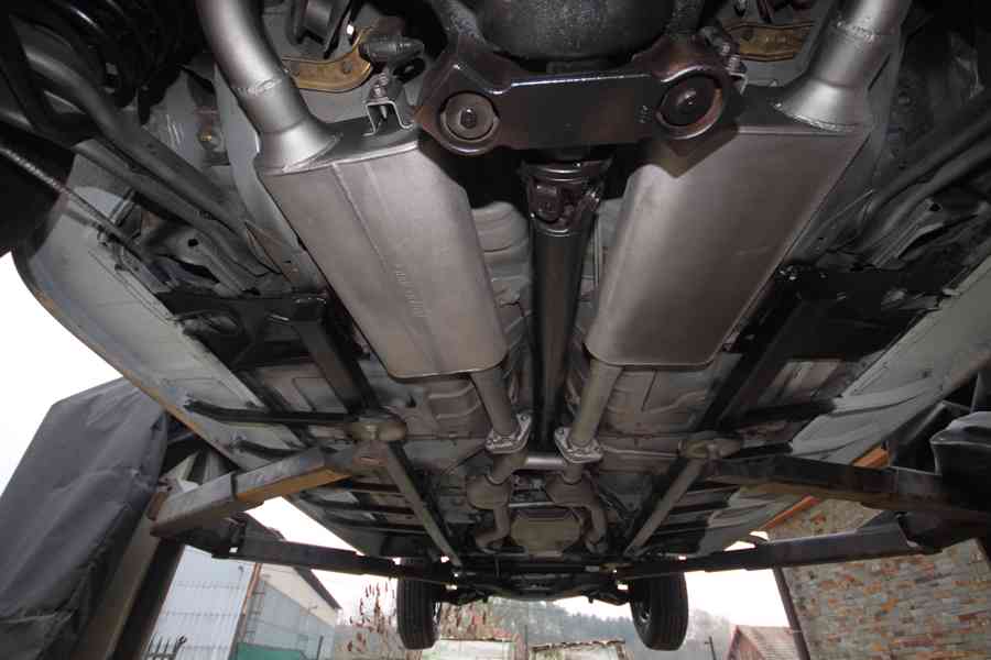 Oldtimer Ford Excalibur Cabrio - foto 21