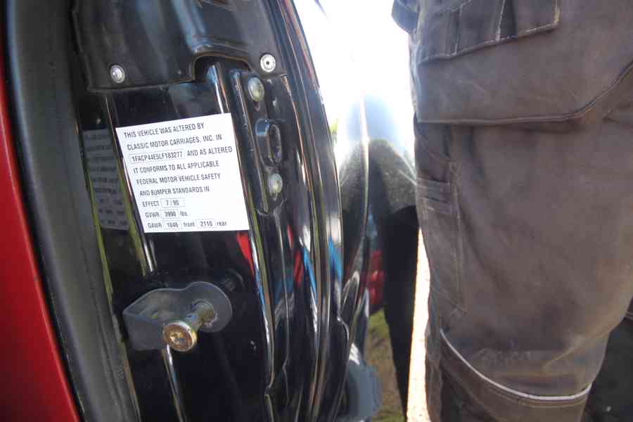 Oldtimer Ford Excalibur Cabrio - foto 10