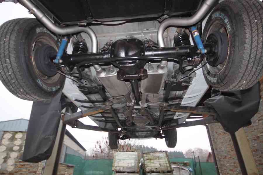 Oldtimer Ford Excalibur Cabrio - foto 18