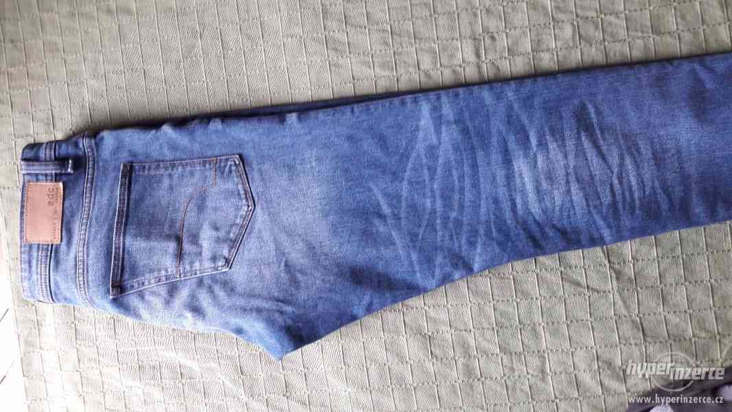 Nové jeans - foto 2