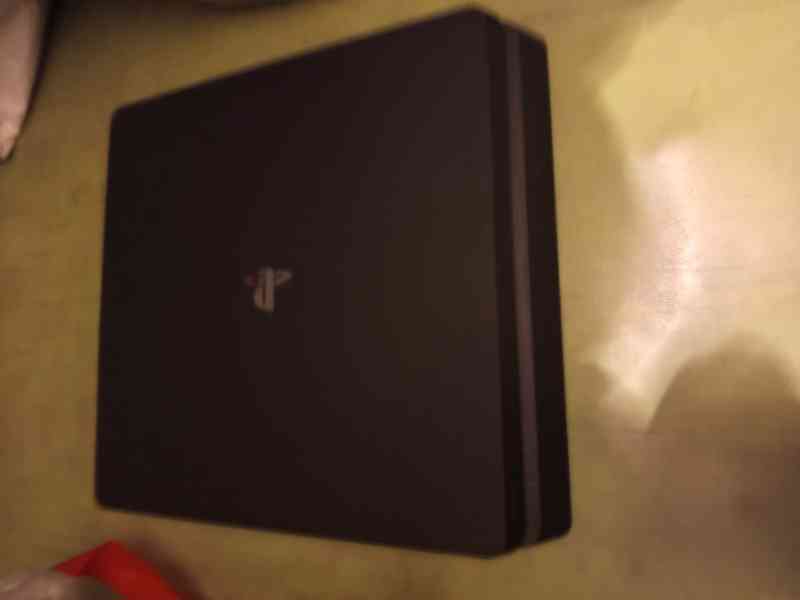 PlayStation 4  - foto 2