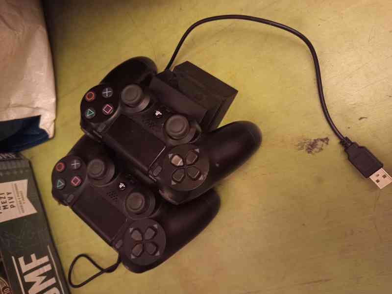 PlayStation 4  - foto 6