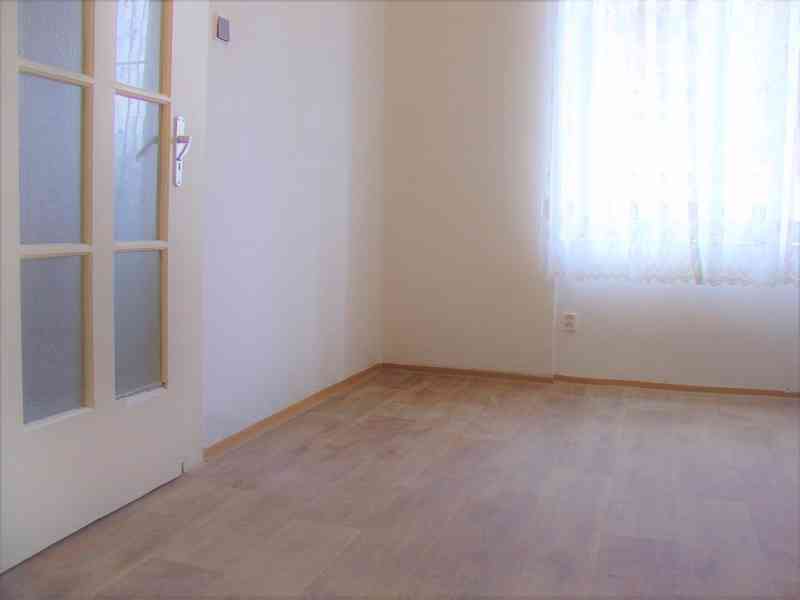 Pronájem bytu 2+kk, 45 m2, Praha 9, Prosek - ZAHRADA - foto 5